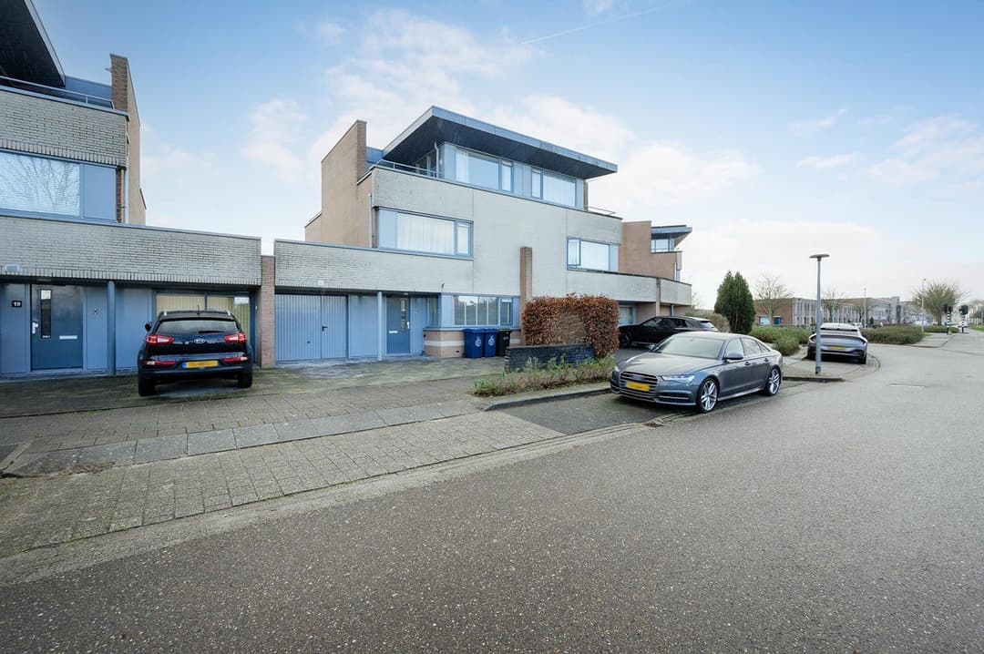 Casa Cecil B. de Millestraat, Almere, en Alquiler