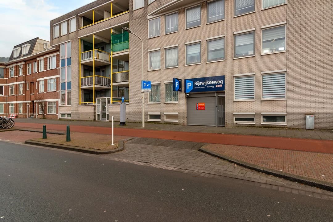 Parking Space Zuigerstraat 151, Den Haag - For Rent