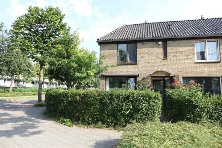 Corner House Klaasje Zevensterstraat, Amstelveen - For Rent