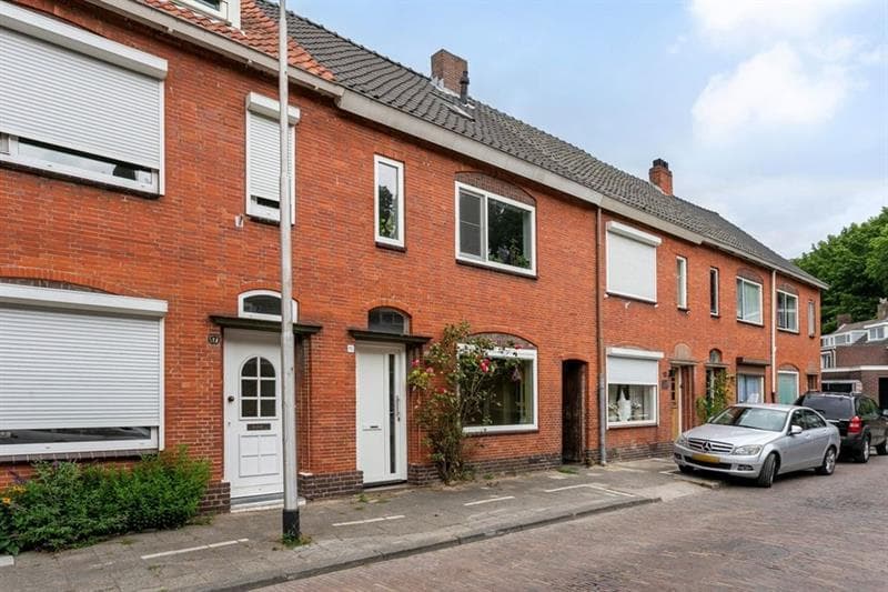 Kaal Appartement Hellebaardstraat, Tilburg - Te Huur