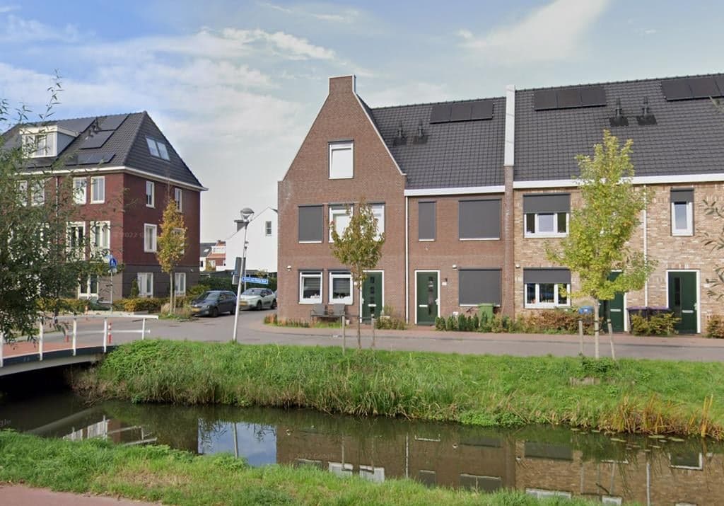 Familiewoning Brink van Pietje Bell 25, Pijnacker - Te Huur