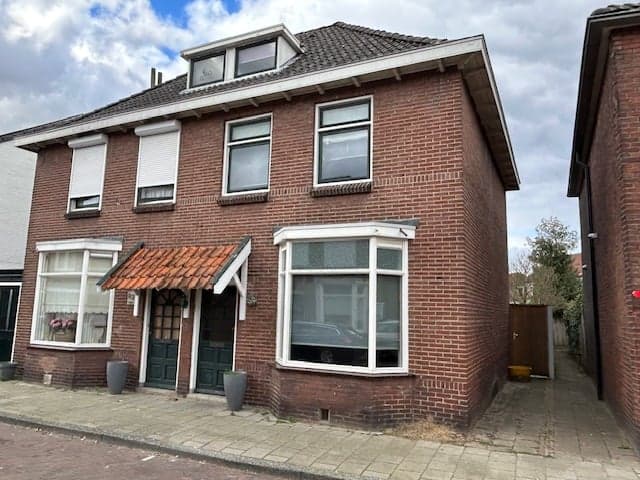Halfvrijstaand Woonhuis Frederikastraat, Enschede - Te Huur