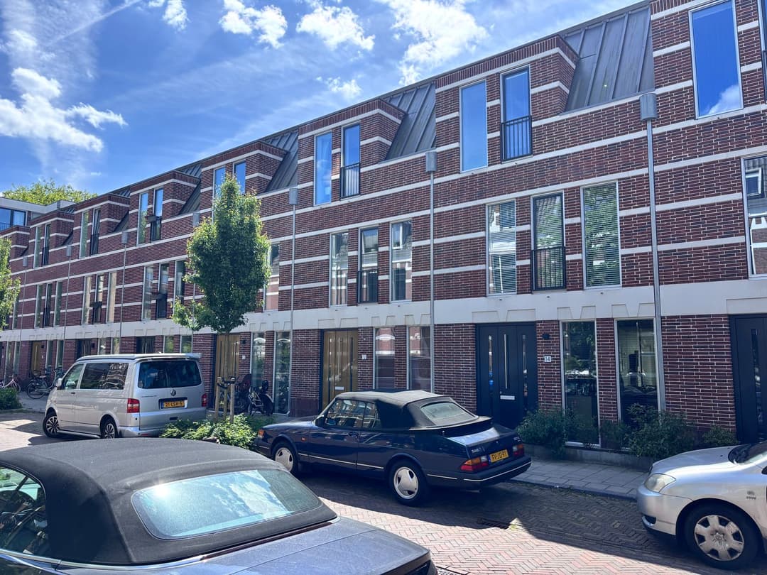 Family Home Cornelis Evertsenstraat 123, Utrecht - For Rent