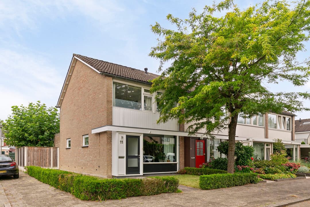Familiehuis NieuwVerveldhorst 117, Enschede - Te Huur