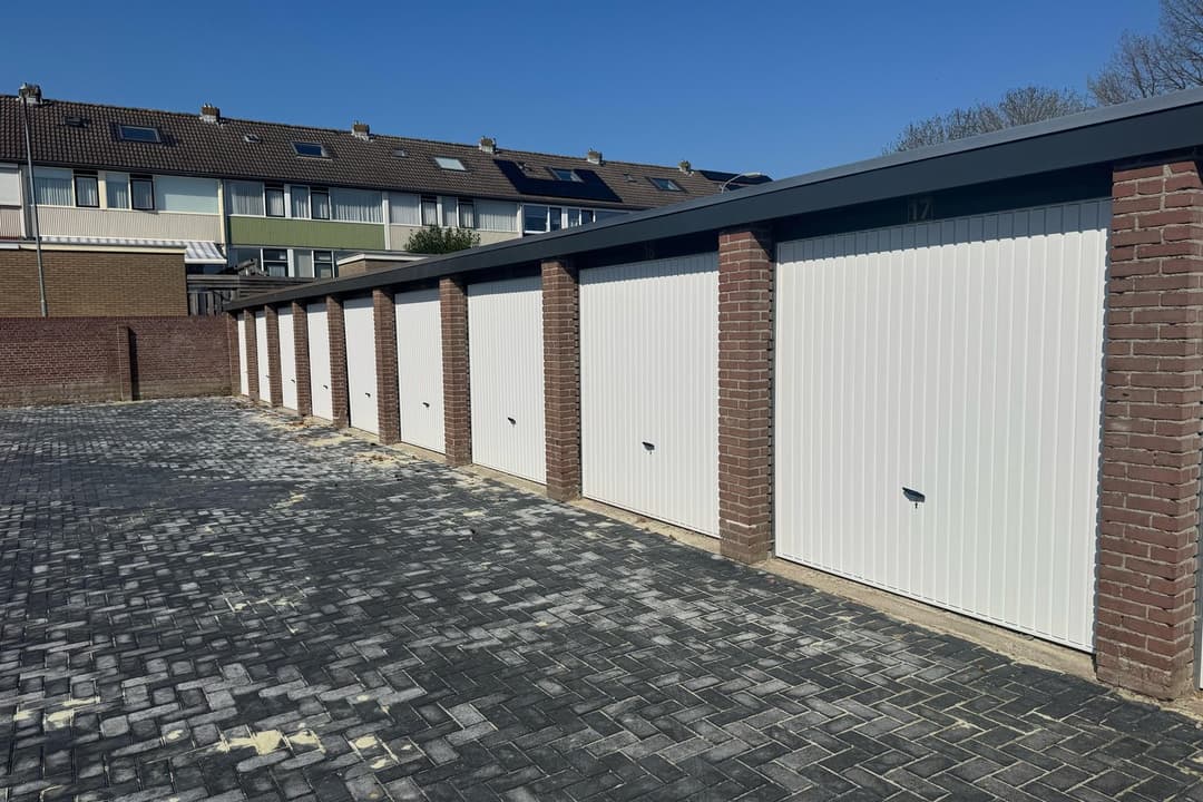 Garage Box Rijnstraat 27, Winschoten - À Louer