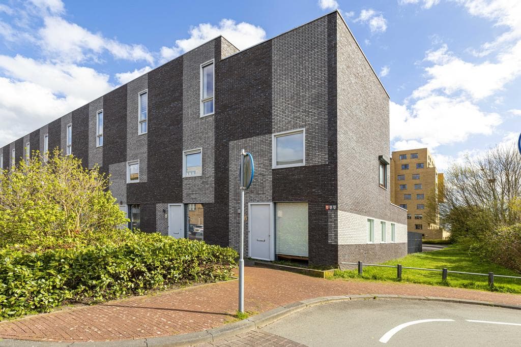 House Koningsbergenstraat 2, Lelystad - For Rent