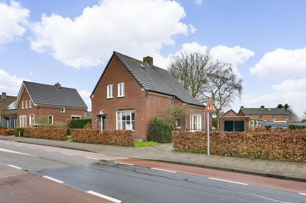 Detached House Burg. Greijmansstraat 126, Nederweert - For Rent