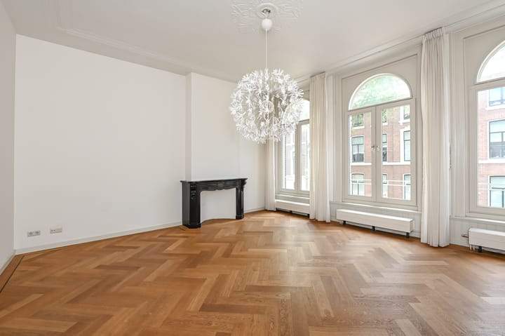 Three Bedroom Apartment on Parkstraat, Den Haag - For Rent