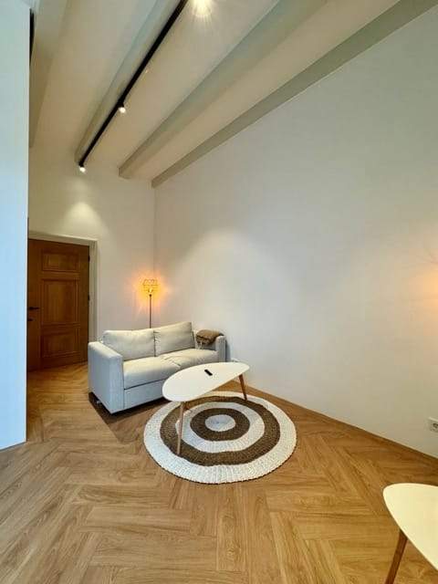 2-Kamer Appartement aan Hoogt, Dordrecht - Te Huur