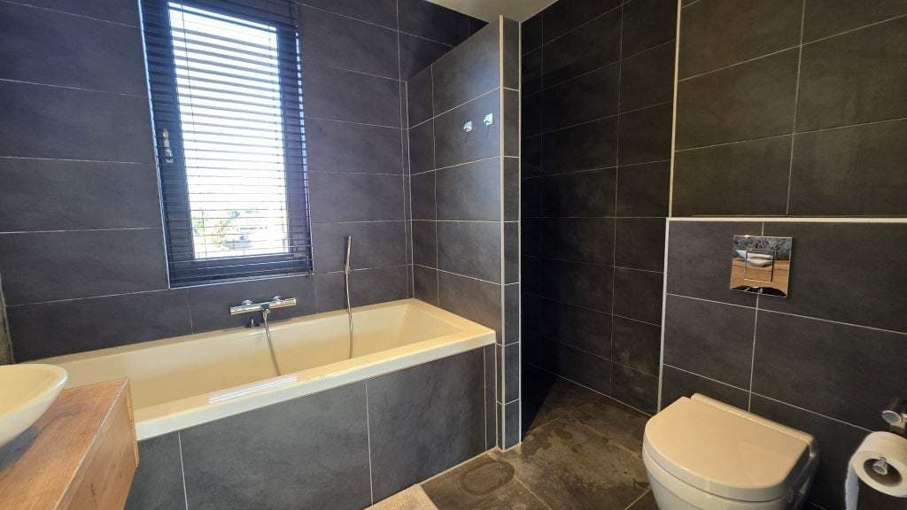 Corner house Zilverdragerstraat, Schoenmakershoek, Etten-Leur - For Rent