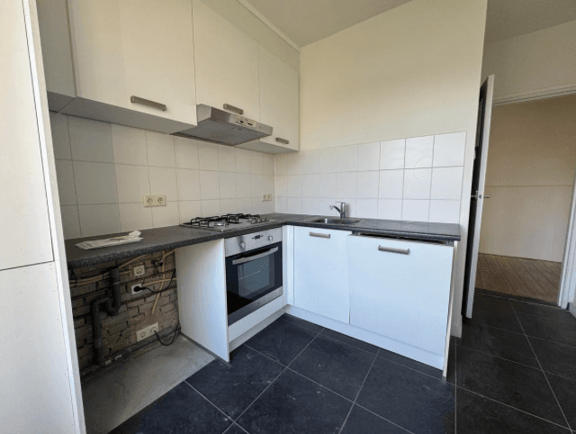 3-Room Apartment Cronjestraat, Breda - For Rent