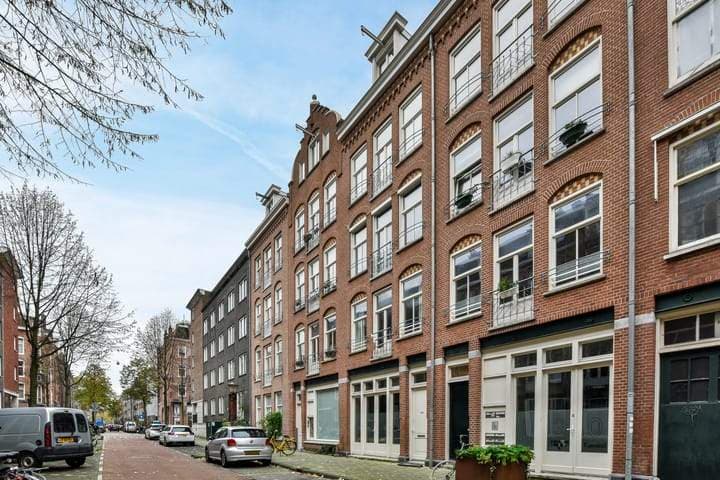 3-Room Apartment Kanaalstraat, Amsterdam - For Rent