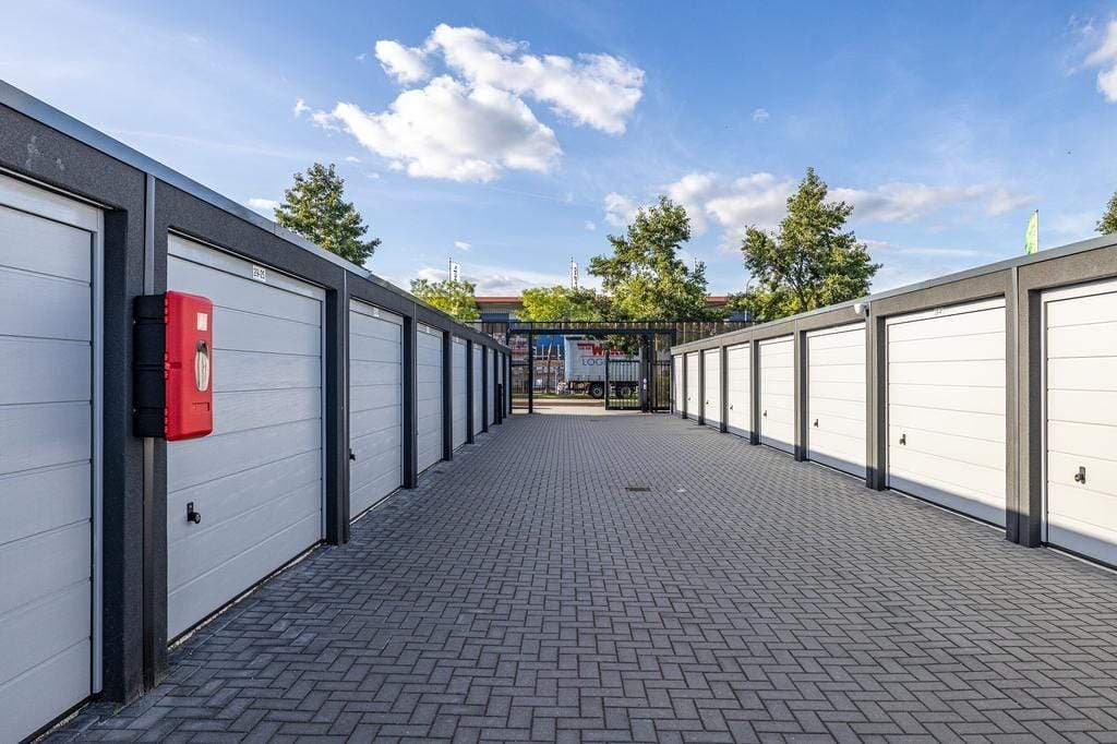 Garagebox Verlengde Bremenweg 29, Groningen - Te Huur