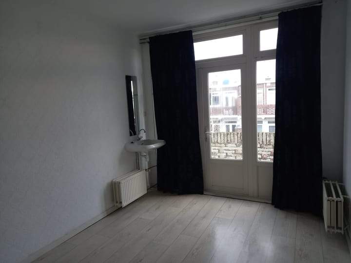 Student Apartment Zuiderparklaan, Den Haag - For Rent