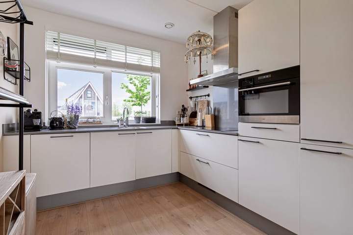 Four-bedroom house in Zuidbroek, Apeldoorn - For Rent