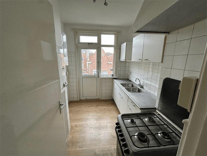 3-Room Apartment Oudemansstraat, Den Haag - For Rent
