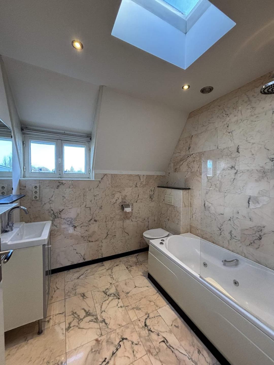 Flat Lakerstraat 22, Eindhoven - For Rent