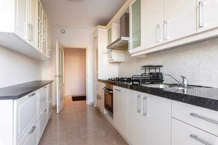 3-Room Apartment Mensinge 33, Amsterdam South - For Rent