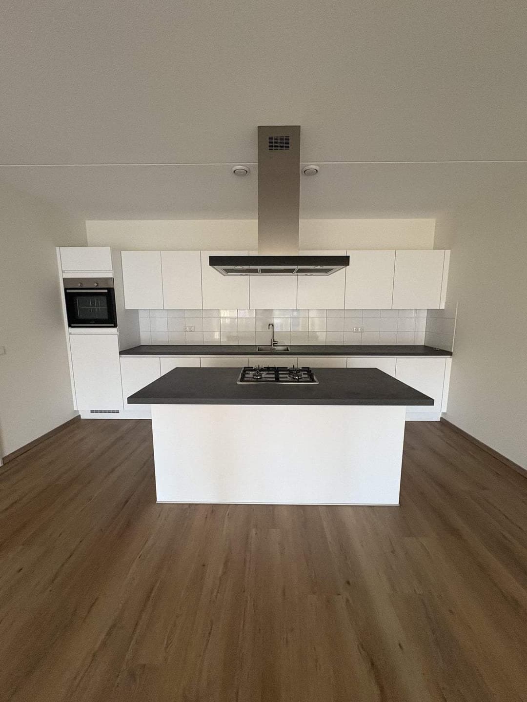 Flat Rijksweg Noord, Swalmen - À Louer