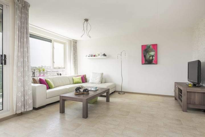 Apartment Lehárstraat, Capelle aan den IJssel - For Rent