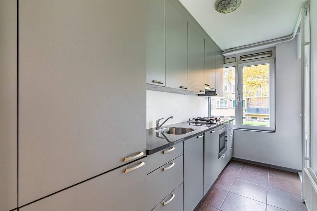 Flat Aart van der Leeuwstraat, Weesp - For Rent