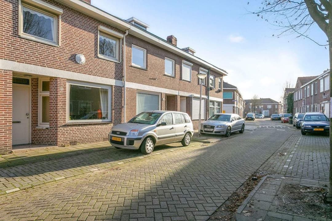 Maison mitoyenne Gebroeders van Eijckstraat, Tilburg - À louer