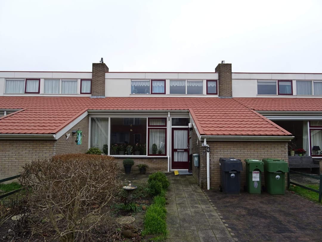 Tussenwoning Dokter Lijberingstraat, St.-Annaparochie - For Rent