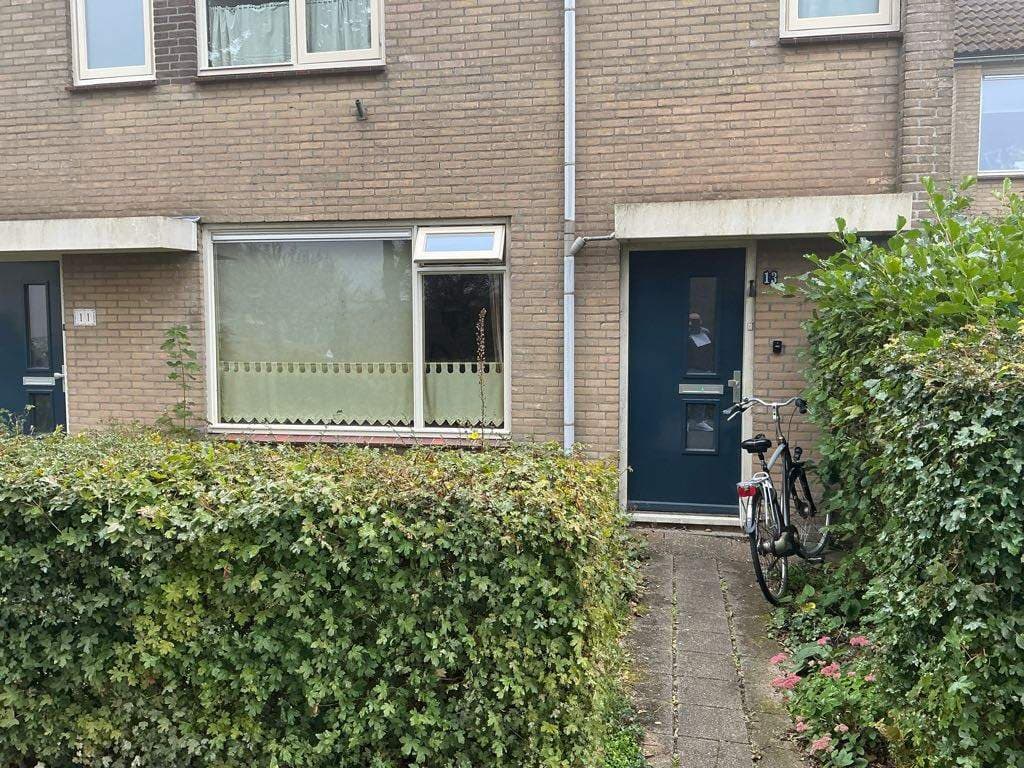 Hoekwoning aan Hugo van Schaiklaan, Meppel - Te huur