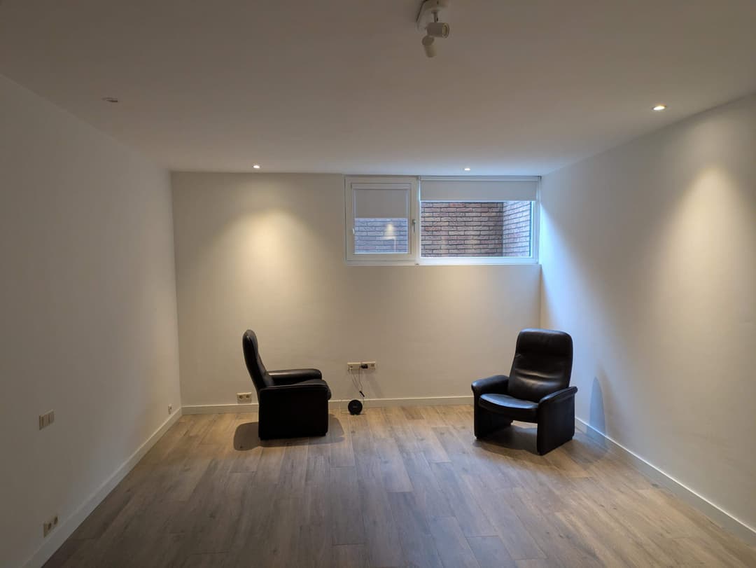 Onbeschadigde Kamer in Dr. de Visserlaan, Huizen - Te Huur