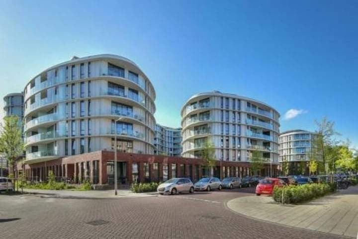 Apartamento de 3 Habitaciones en Vrouwengelukhof, Ámsterdam - En Alquiler