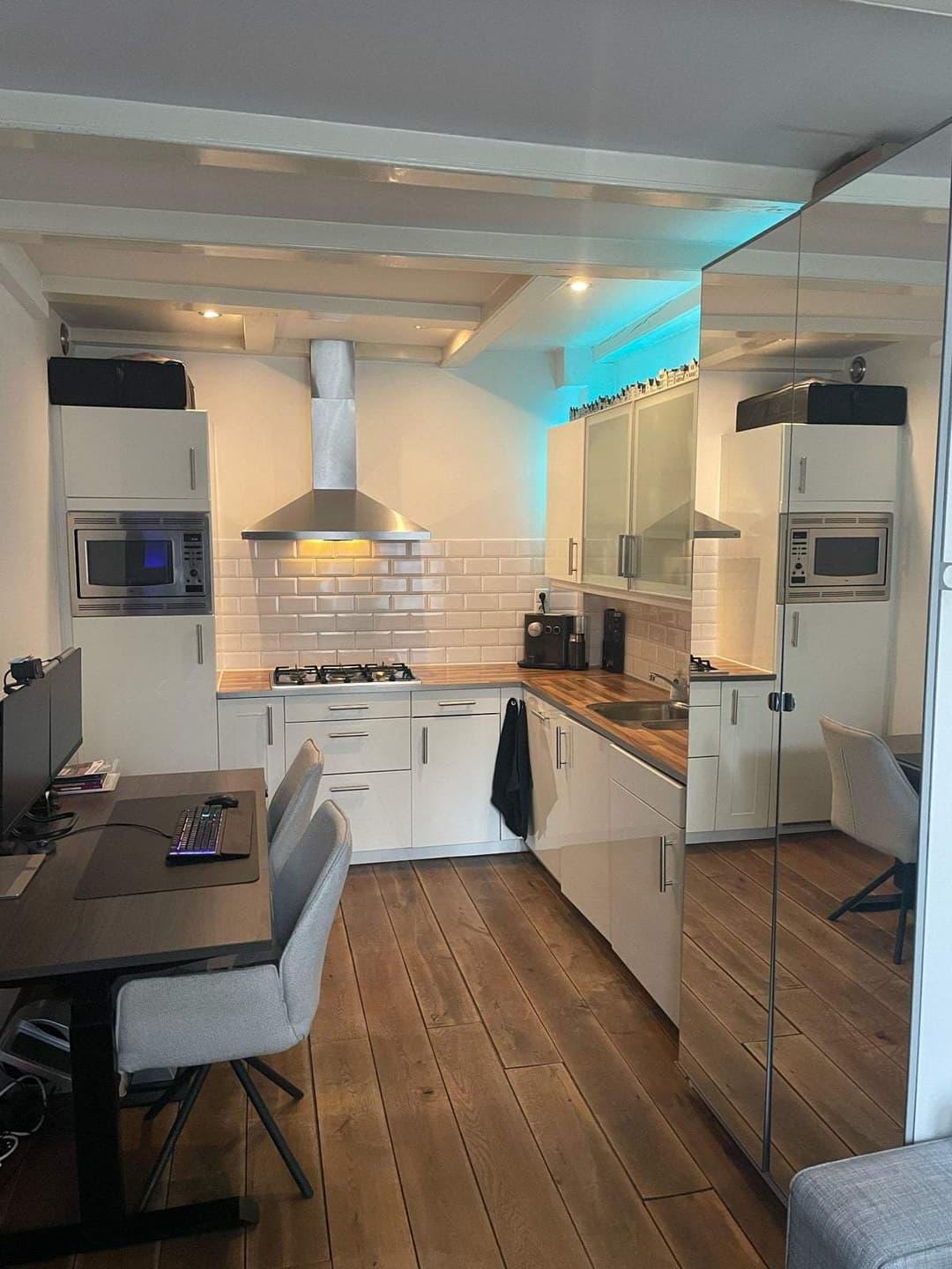 Flat Rusland, Amsterdam - For Rent