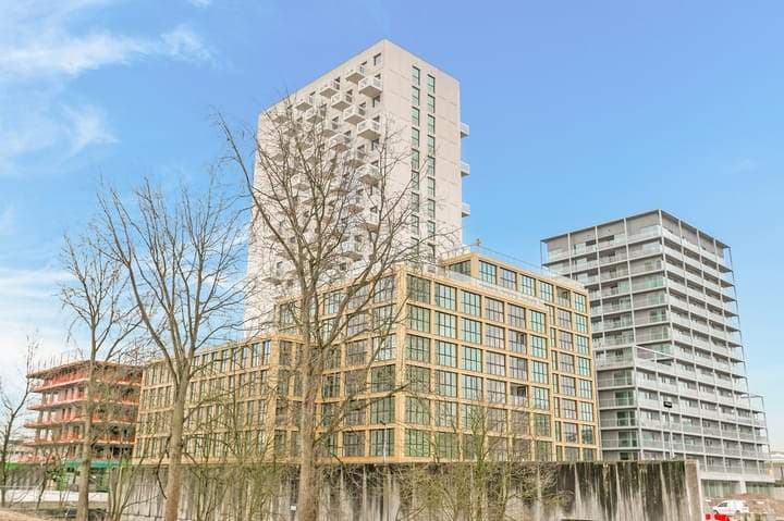 One-bedroom Apartment Dijkmeerlaan, Amsterdam - For Rent