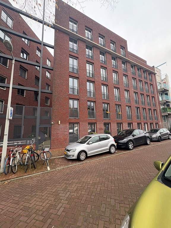 3-Room Apartment Hugo de Grootkade, Amsterdam - For Rent