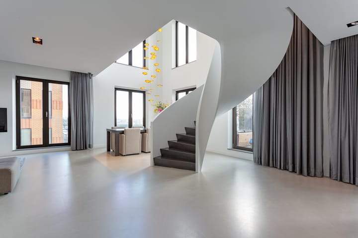 Luxury 4-Room Apartment at Gustav Mahlerplein, Amsterdam - For Rent