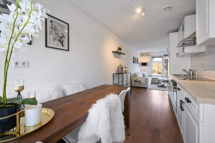 Single-family home Goyastraat, Almere - For Rent