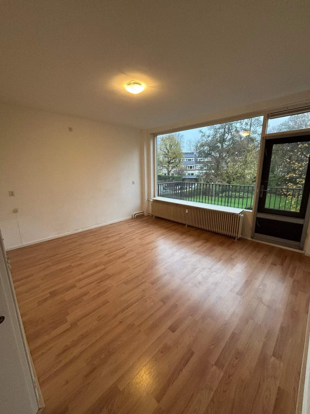 Flat Chabotlaan, Rotterdam - For Rent