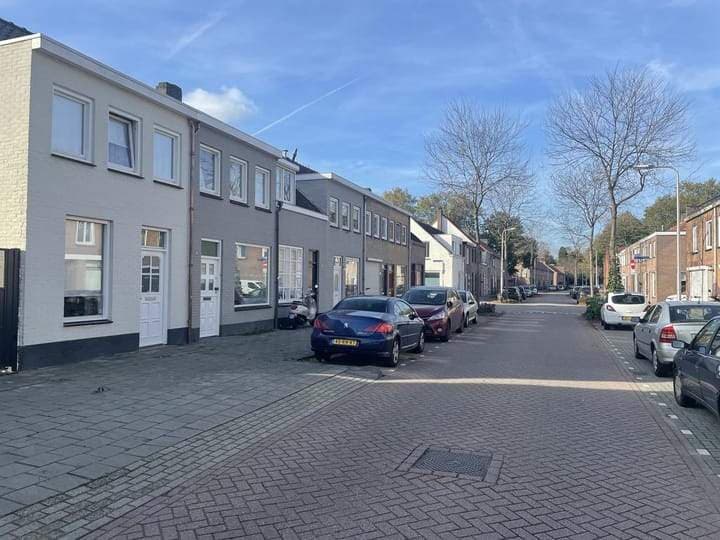 Garage Box at Keldermansstraat, Tilburg - For Rent