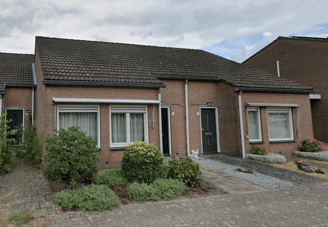 Tussenwoning Pastoor Verheggenstraat, Castenray - Te louer