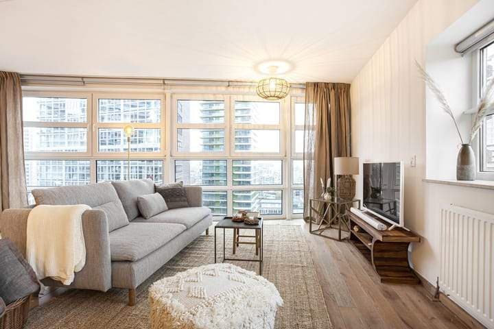 2-Bedroom Apartment Wijnbrugstraat, Rotterdam - For Rent