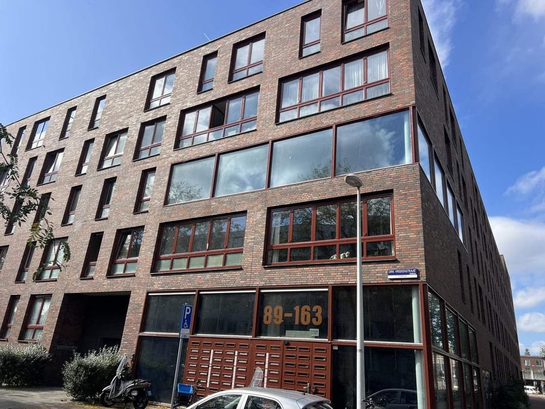 Flat Dirk Vreekanstraat, Amsterdam East - For Rent