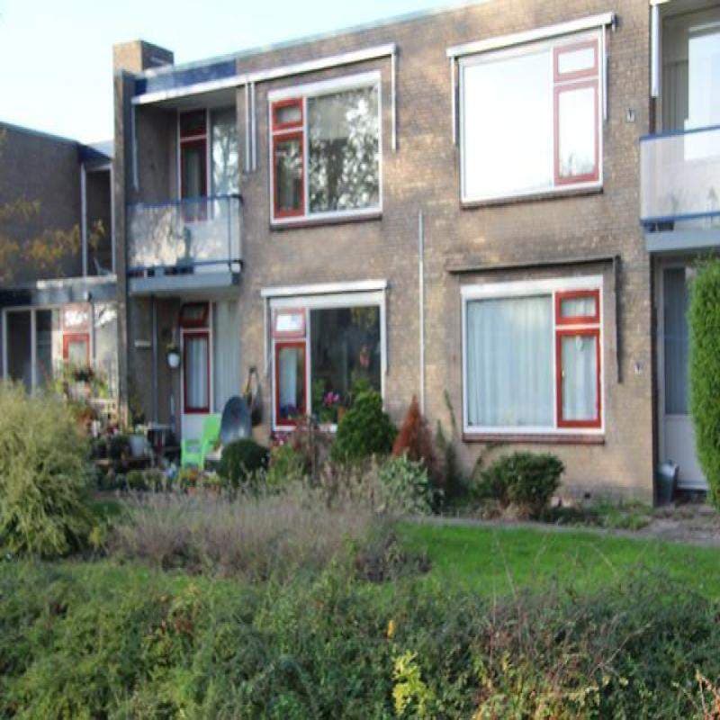 2-Room Upper Apartment with Lift, Pastoor Suidgeeststraat, Venhuizen - For Rent