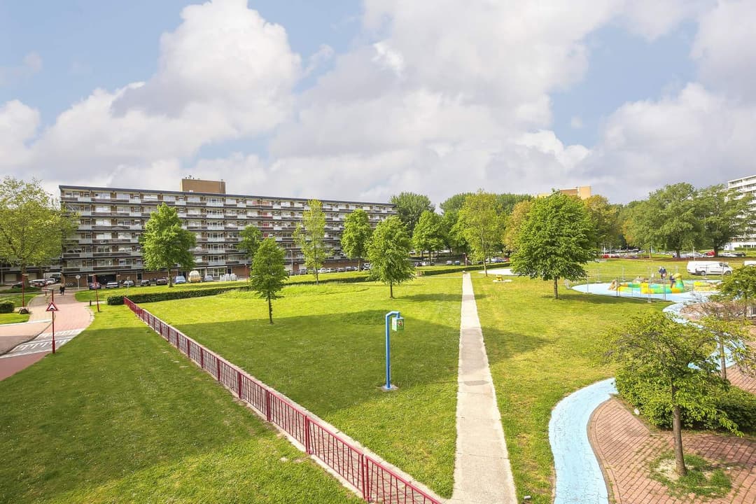 Flat Van Leeuwenhoeklaan, Zoetermeer - For Rent