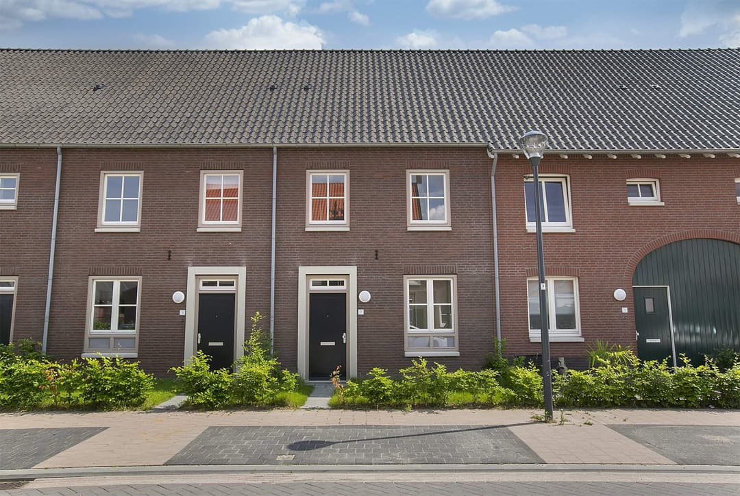 Mommersdonk 52, Helmond - Te Huur