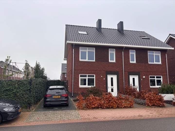 Semi-detached House at Linnerpark, Linne - For Rent