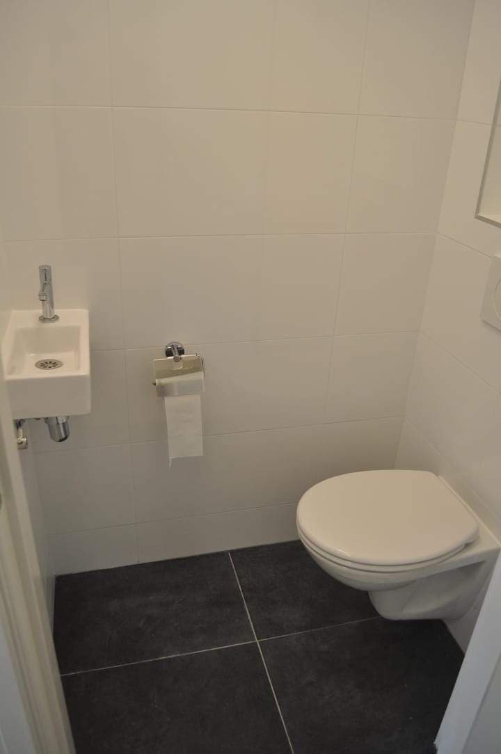 2-Bedroom Apartment on Boekhorststraat, The Hague - For Rent