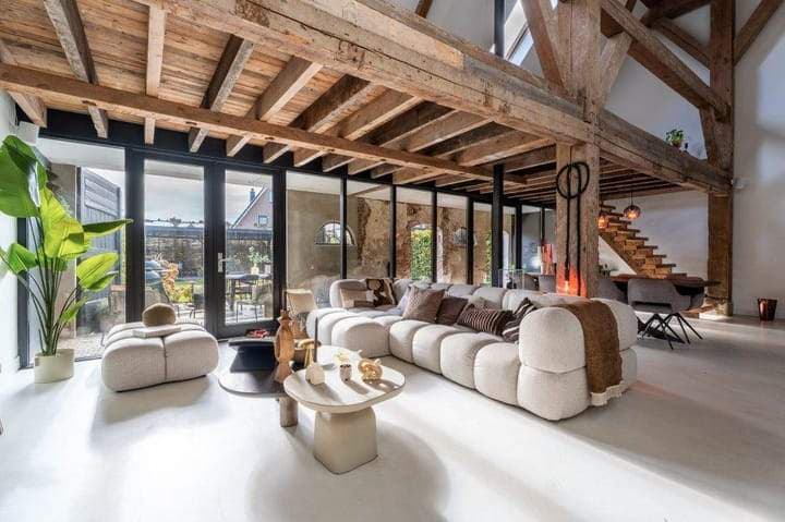 Boerderij aan het Bloemendaalse Zeedijk, Zevenbergschen Hoek - Te Huur