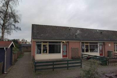 Casa de esquina Elzenlaan 34, Emmer-Compascuum - En alquiler