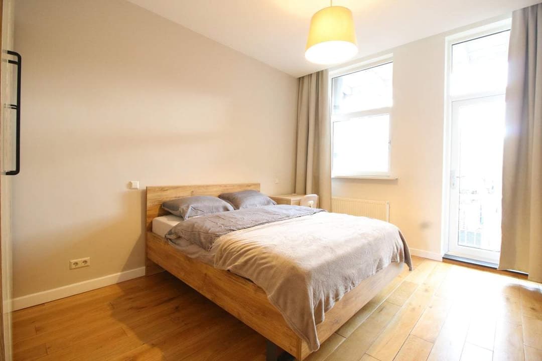 Flat Westzeedijk, Rotterdam - For Rent