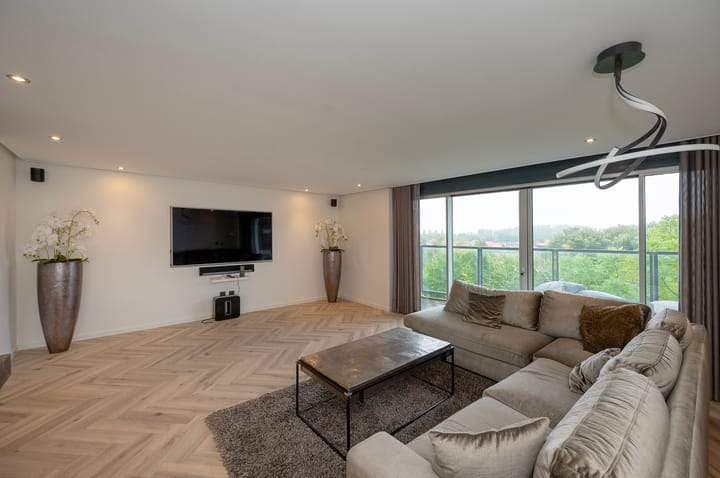 Apartamento de 3 habitaciones en Salsastraat, Almere - En alquiler