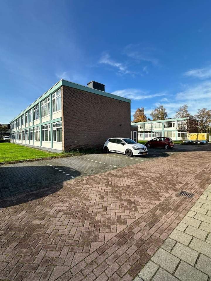 Garage at Johannes Vermeerplantsoen, Voorschoten - For Rent